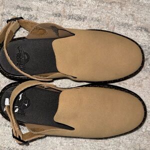 Dr. Martens Tan zebzag